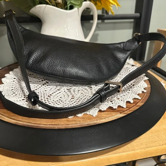 Kate Spade Black Leather Belt Bag - Picture 8 of 9